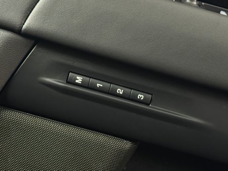 2025 Land Rover Range Rover Evoque HSE DYNAMIC P300E *PAN ROOF* €59,990 thumbnail