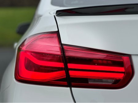 2017 BMW 3 Series ALPINE WHITE 318D MSPORT AUTO €17,950 thumbnail