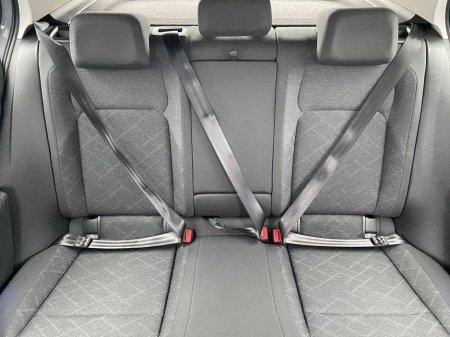 2023 Volkswagen Golf - thumbnail 12