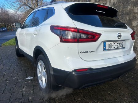 2018 Nissan Qashqai 1.2 SV SS 18 4DR €14,950 thumbnail