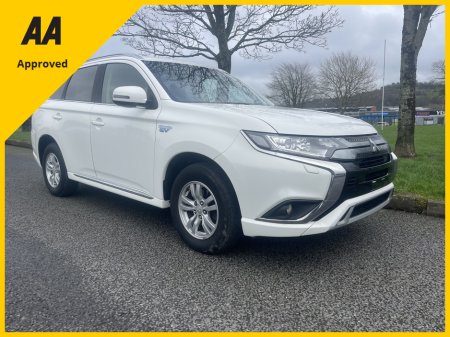 2020 Mitsubishi Outlander - thumbnail 1