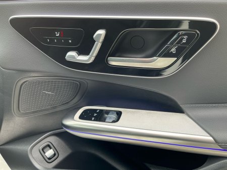 2024 Mercedes-Benz CLE 220D AMG Line Coupe €66,950 thumbnail