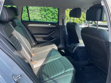 2022 Volkswagen Passat - thumbnail 8