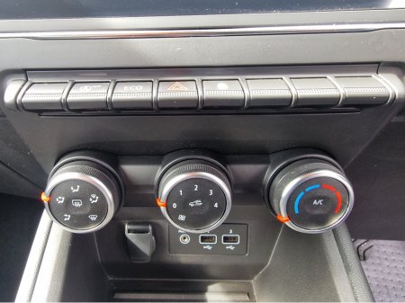 2022 Renault Clio - thumbnail 25