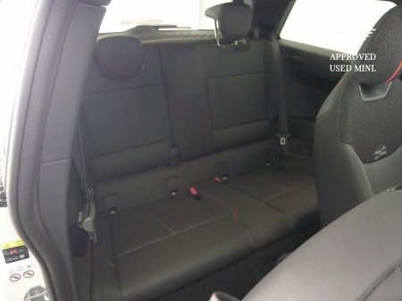 2025 MINI Hatch Cooper E €38,900 thumbnail