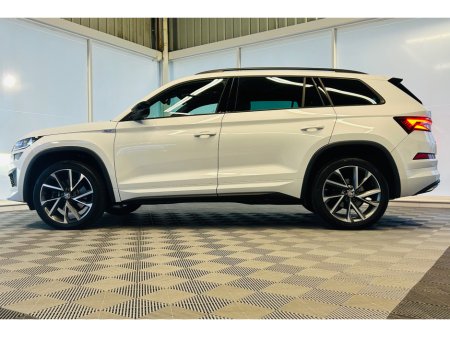 2024 Skoda Kodiaq *PAN ROOF*7S SPORTLINE 2.0 TDI 150HP D €52,800 thumbnail