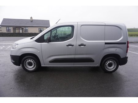 2023 Toyota Proace CITY 1.5 GX SWB 650KG 3 thumbnail