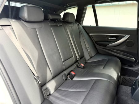 2018 BMW 3 Series - thumbnail 16