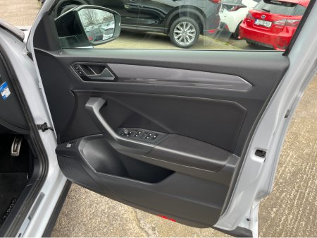 2021 Volkswagen T-Roc - thumbnail 13