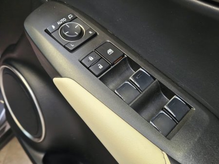 2018 Lexus NX 300 h - thumbnail 9