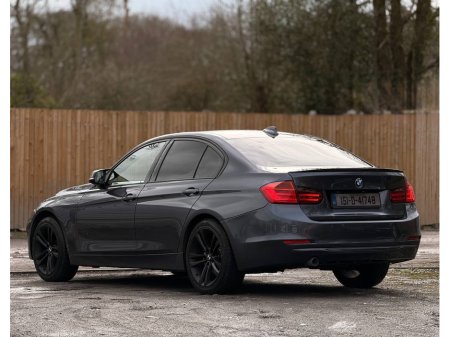 2015 BMW 3 Series - thumbnail 16
