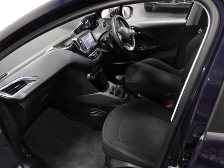 2018 Peugeot 208 - thumbnail 31