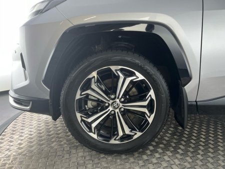 2025 Toyota Rav4 PLUG-IN HYBRID SPORT €54,500 thumbnail