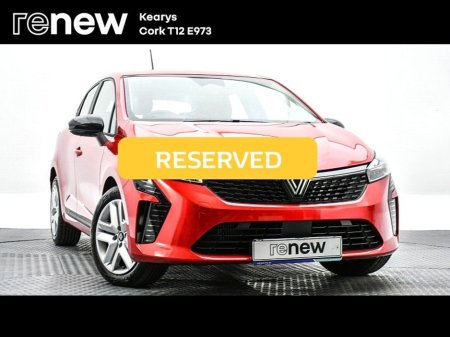 2025 Renault Clio - thumbnail 1