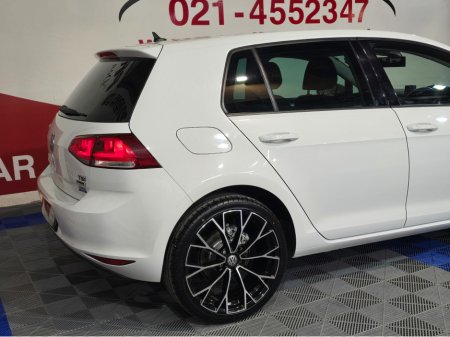 2016 Volkswagen Golf 162 VW GOLF 1.2 TSI DSG AUTO €16,995 thumbnail