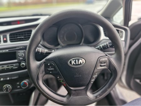 2013 Kia Ceed - thumbnail 17