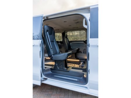 2026 Ford Tourneo Custom Titanium RE Twin - Mid Row (Private) thumbnail