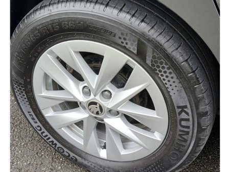 2023 Skoda Fabia *AMBITIO* 1.0 MPi 65HP 5dr - 232 - 1 OWNER IRISH CAR thumbnail