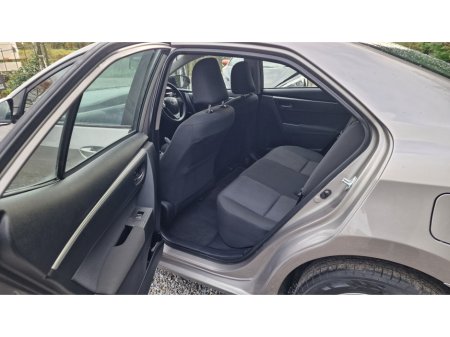 2015 Toyota Corolla 1.4 D-4D TERRA 4DR €9,450 thumbnail