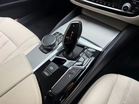 2019 BMW 5 Series 530E SE AUTO €23,990 thumbnail