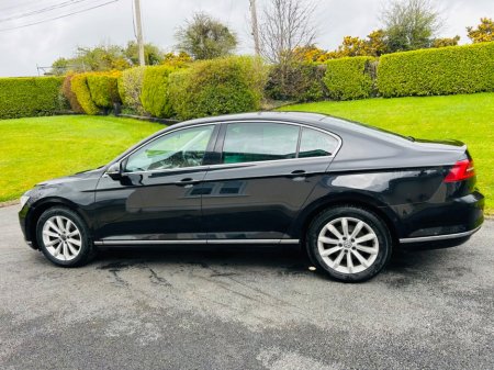 2016 Volkswagen Passat - thumbnail 10