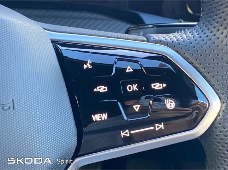 2023 Volkswagen Golf R-Line 1.5TSI 130bhp €31,950 thumbnail