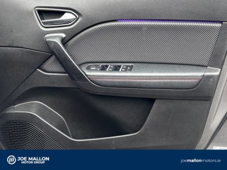 2023 Renault Captur TCe 90 RS Line thumbnail