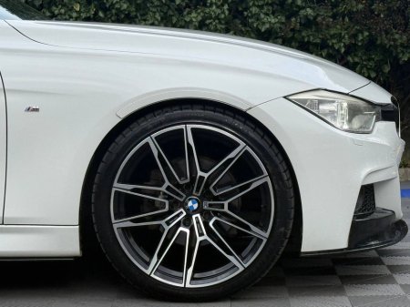 2013 BMW 3 Series - thumbnail 11