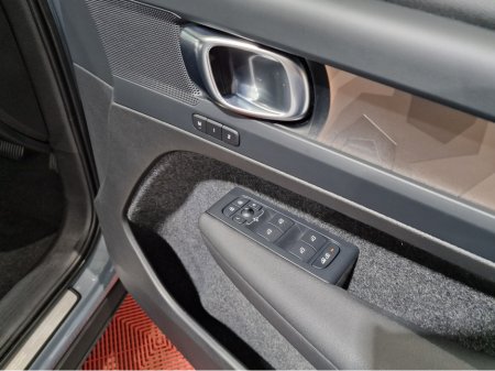 2023 Volvo XC40 T4 PLUS DARK RECHARGE AUTOMATIC **ONE OWNER / APPLE CARPLAY / CRUISE CONTROL / ELECTRIC BOOTLID / HEATED FRONT & REAR SEATS / HEATED STEERING WHEEL / 360 DEGREE CAMERA / WIRELESS PHONE CHARGING** €38,900 thumbnail