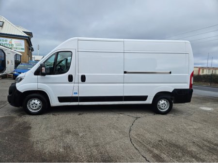 2022 Opel Movano - view 2