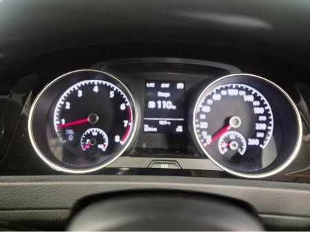 2015 Volkswagen Golf **HIGHLINE**ONLY 64000KMS**ALCANTARA SEATS*17" ALLOYS**LANE ASSIST**KEYLESS ENTRY AND START**ADAPTIVE CRUISE CONTROL**DUAL ZONE CLIMATE CONTROL**REVERSE CAMERA**BLUETOOTH STREAMING**FOLDING MIRRO €15,449 thumbnail