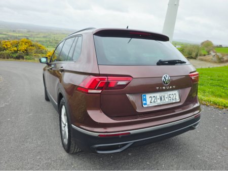 2022 Volkswagen Tiguan - thumbnail 4