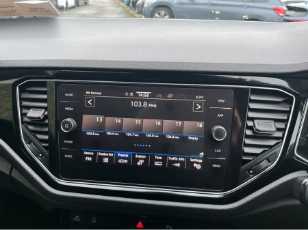 2022 Volkswagen T-Roc STYLE BLACK EDITION AUTOMATIC 2.0 DIESEL //ADAPTIVE CRUISE CONTROL//KEYLESS ENTRY//REVERSE CAMERA// thumbnail