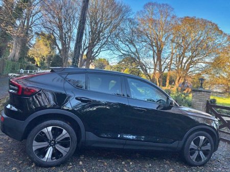 2022 Volvo C40 C40 EV ReCharge Plus - R Design Pack €29,450