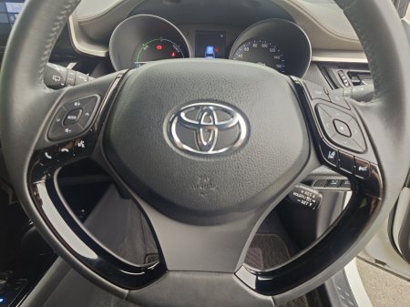 2020 Toyota C-HR - thumbnail 11