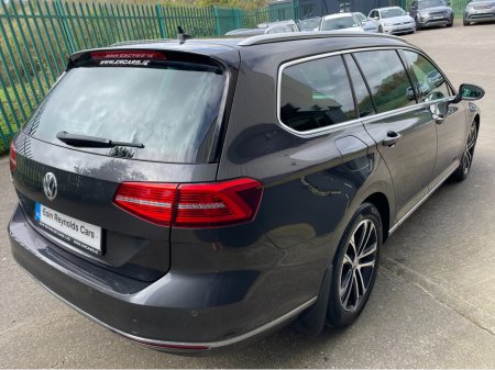 2019 Volkswagen Passat - thumbnail 4