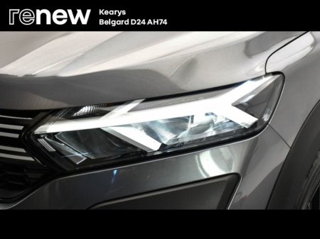 2024 Dacia Sandero Stepway TCe 90 STEPWAY Essential €19,900 thumbnail