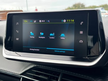 2021 Peugeot 2008 - thumbnail 27