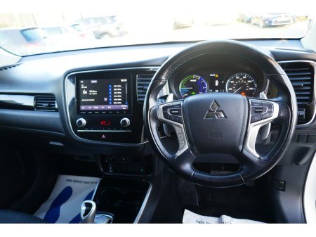 2020 Mitsubishi Outlander - thumbnail 14