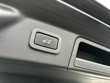 2018 Land Rover Range Rover Velar - thumbnail 17