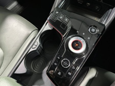 2024 Kia Sportage Plug In Hybrid 30th Anniversary Edition €40,800 thumbnail