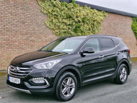 2017 Hyundai Santa Fe - thumbnail 3