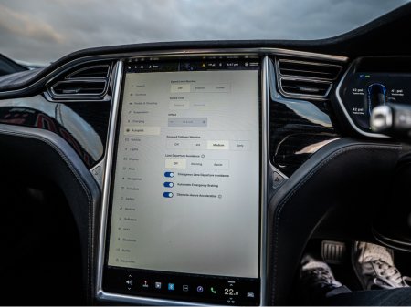 2017 Tesla Model S 2017 Tesla S 100D/MCU 2/Autopilot 3/1yr Warranty €26,888 thumbnail