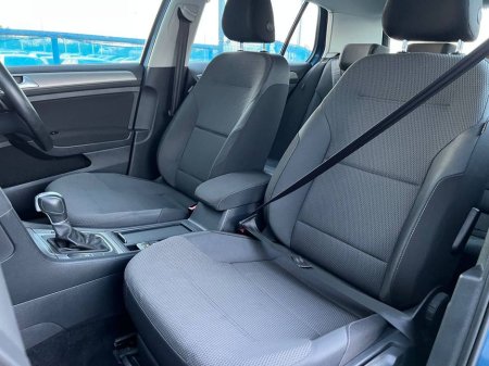 2014 Volkswagen Golf R-LINE PACK 1.2 TSI // LOW MILEAGE // ADAPTIVE CRUISE CONTROL // NEW 19" DIAMOND CUT ALLOYS €13,950 thumbnail