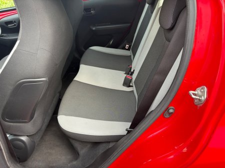 2017 Toyota Aygo - thumbnail 7