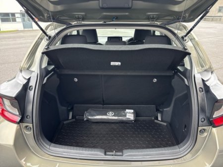 2024 Toyota Yaris - thumbnail 10