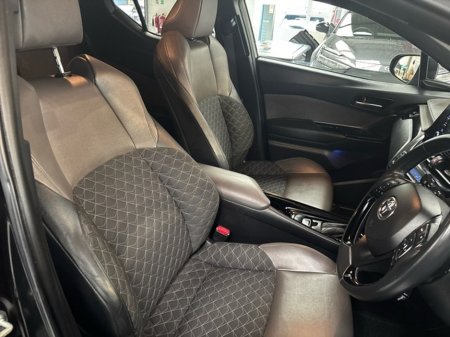 2020 Toyota C-HR - thumbnail 17