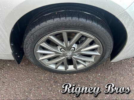 2019 Toyota Corolla HYBRID SOL H/B 4DR AUTO €21,750 thumbnail