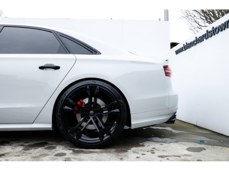 2016 Audi S8 - thumbnail 3