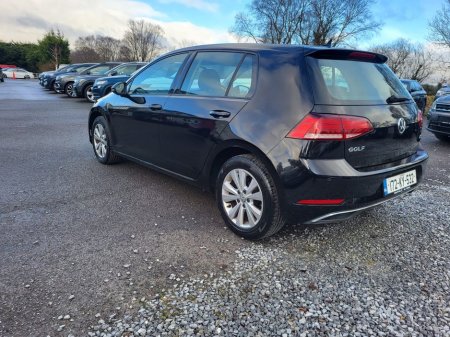 2017 Volkswagen Golf Comfortline 1.0tsi M6F 110HP 5 €15,990 thumbnail